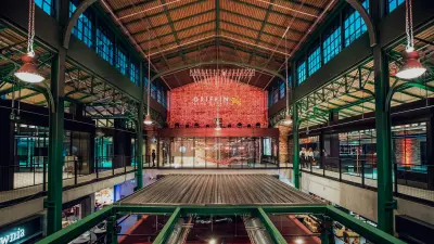 Hala Koszyki from inside