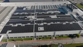 Short film taken by a drone flying over the Bosch plant in Ovar and showing the new photovoltaic installation on the roof